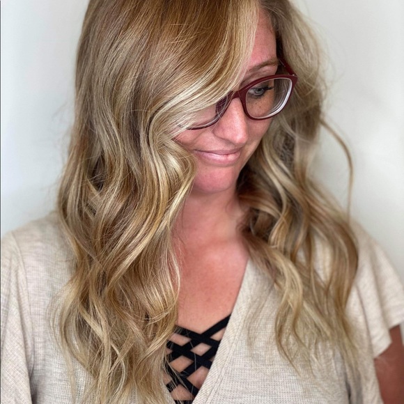 Meet your Posher, Brooke - Picture 2 of 16